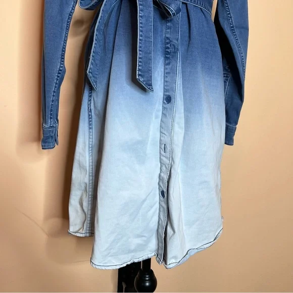 💙Isaac Mizrahi denim ombré dress - Picture 4 of 7